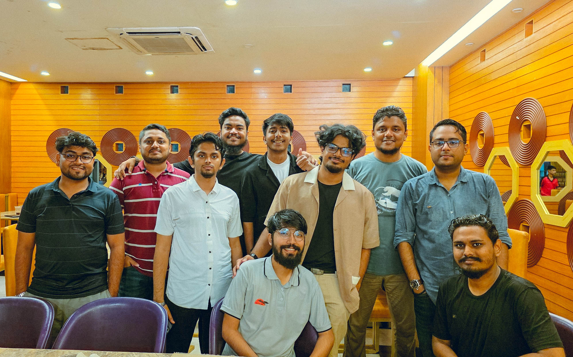 1hp Esports Team Photo